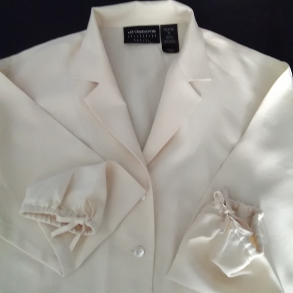 ☀️HP☀️ LIZ CLAIBORNE 💯% Silk Blouse - Picture 8 of 10